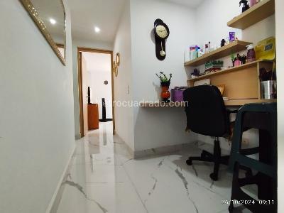 Apartamento de 3 alcobas en venta en Los Colores, Medellín, 99 m² · foto 5 de 19