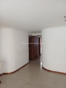 Apartamento en venta en Laureles, Medellín · foto 3 de 14