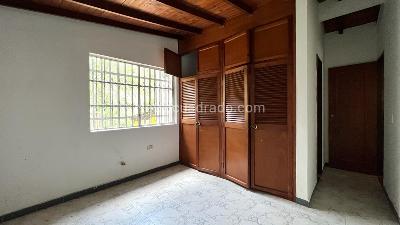 Casa de 5 alcobas en venta en Aves Maria, Sabaneta, 400 m² · foto 6 de 12