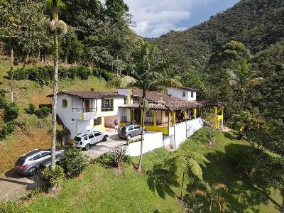 Casa de 5 alcobas en venta en Aves Maria, Sabaneta, 400 m² · foto 9 de 12