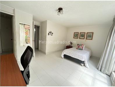 Apartamento de 3 alcobas en venta en El Tesoro, Medellín, 95 m² · foto 12 de 20