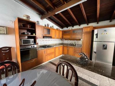 Casa de 3 alcobas en venta en Centro, Medellín, 176 m² · foto 5 de 5