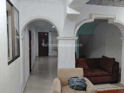 Casa de 5 alcobas en venta en La America, Medellín, 140 m² · foto 5 de 19
