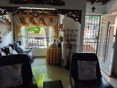 Casa de 3 alcobas en venta en Belen, Medellín, 128 m² · foto 2 de 8