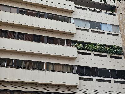 Apartamento de 3 alcobas en venta en Versalles, Cali, 168 m² · foto 2 de 10