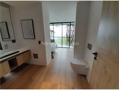 Casa de 5 alcobas en venta en Los Balsos 2, Medellín, 844 m² · foto 19 de 20