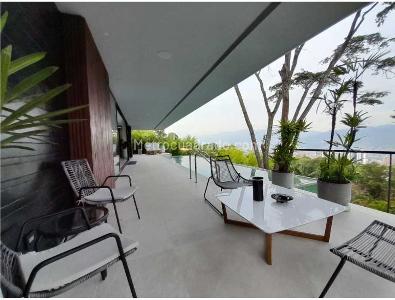 Casa de 5 alcobas en venta en Los Balsos 2, Medellín, 844 m² · foto 3 de 20