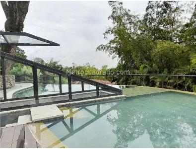 Casa de 5 alcobas en venta en Los Balsos 2, Medellín, 844 m² · foto 4 de 20