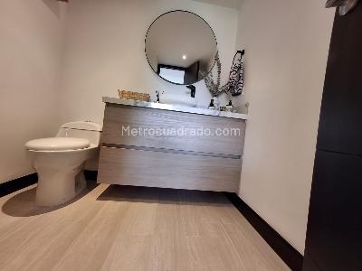 Apartamento de 3 alcobas en venta en El Tesoro, Medellín, 220 m² · foto 9 de 18