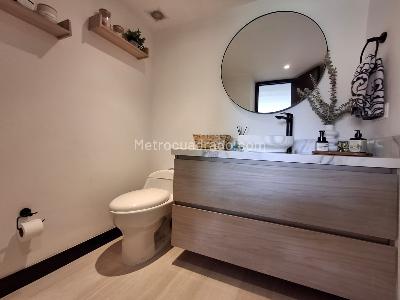 Apartamento de 3 alcobas en venta en El Tesoro, Medellín, 220 m² · foto 17 de 18