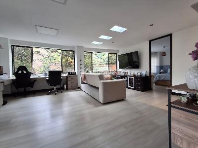 Apartamento de 3 alcobas en venta en El Tesoro, Medellín, 220 m² · foto 18 de 18