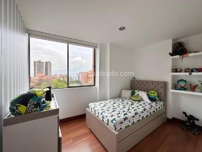 Apartamento de 4 alcobas en venta en La Florida, Medellín, 150 m² · foto 7 de 20