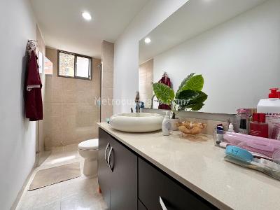 Apartamento de 4 alcobas en venta en La Florida, Medellín, 150 m² · foto 11 de 20