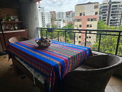 Apartamento de 3 alcobas en venta en Santa Rita, Cali, 191 m² · foto 3 de 19