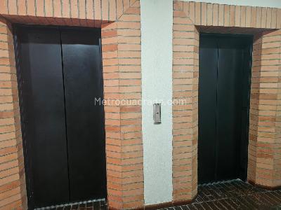 Apartamento de 3 alcobas en venta en Santa Rita, Cali, 191 m² · foto 18 de 19