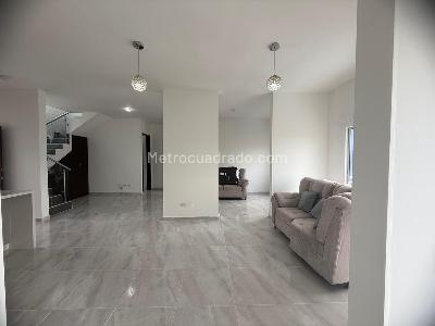 Apartamento de 3 alcobas en venta en Cañaveral, Floridablanca, 194 m² · foto 3 de 20