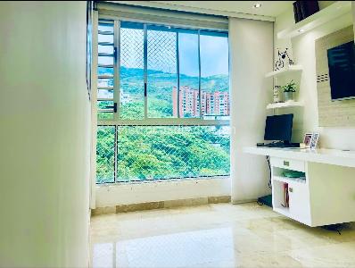 Apartamento de 3 alcobas en venta en Cerro Cristales, Cali, 200 m² · foto 10 de 14