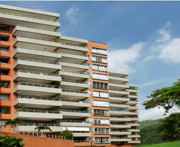 Apartamento de 3 alcobas en venta en Cerro Cristales, Cali, 200 m² · foto 12 de 14