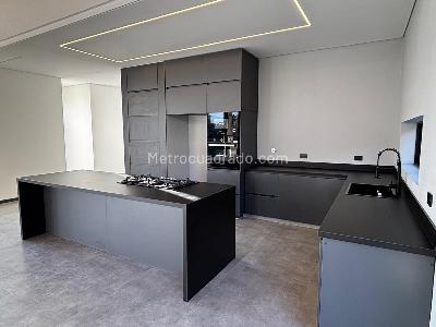 Casa de 3 alcobas en venta en San Antonio De Pereira, Rionegro, 330 m² · foto 4 de 20