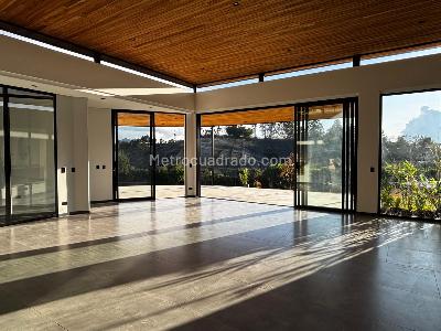 Casa de 3 alcobas en venta en San Antonio De Pereira, Rionegro, 330 m² · foto 8 de 20
