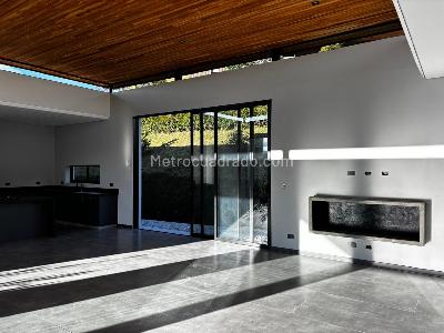 Casa de 3 alcobas en venta en San Antonio De Pereira, Rionegro, 330 m² · foto 19 de 20