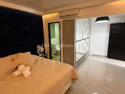 Casa de 3 alcobas en venta en Laureles, Medellín, 440 m² · foto 3 de 20
