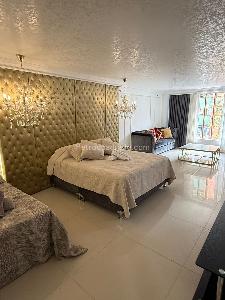 Casa de 3 alcobas en venta en Laureles, Medellín, 440 m² · foto 5 de 20