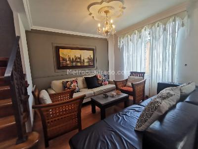 Casa de 5 alcobas en venta en Loma Del Escobero, Envigado, 176 m² · foto 2 de 20