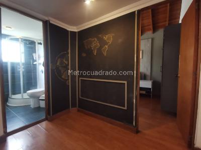 Casa de 5 alcobas en venta en Loma Del Escobero, Envigado, 176 m² · foto 4 de 20