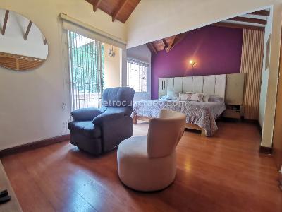 Casa de 5 alcobas en venta en Loma Del Escobero, Envigado, 176 m² · foto 9 de 20