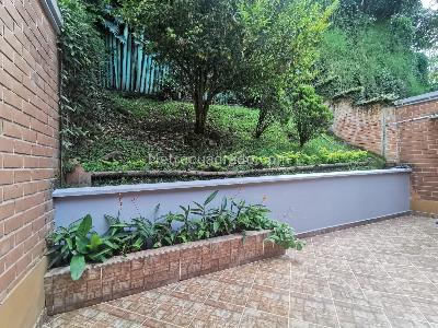 Casa de 5 alcobas en venta en Loma Del Escobero, Envigado, 176 m² · foto 16 de 20