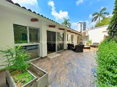 Casa de 4 alcobas en venta en Normandia, Cali, 380 m² · foto 19 de 20