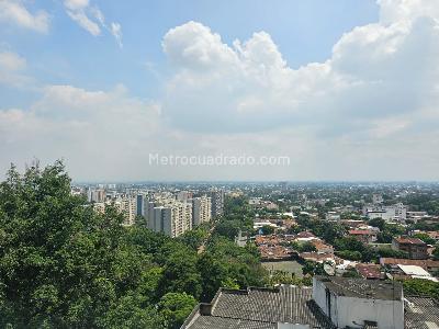 Apartamento de 3 alcobas en venta en Altos De Menga, Cali, 142 m² · foto 3 de 20