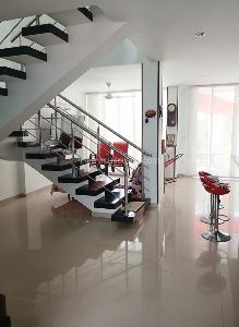 Casa de 3 alcobas en venta en Las Rosas, Girardot, 270 m² · foto 11 de 20