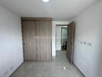 Apartamento de 3 alcobas en venta en Santa Ana, Bello, 76 m² · foto 10 de 16
