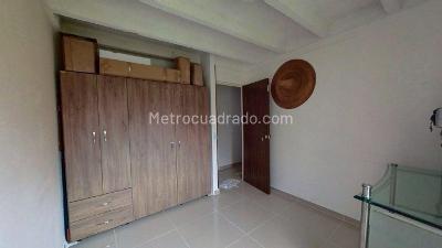 Apartamento de 3 alcobas en venta en Los Farallones, Cali, 63 m² · foto 7 de 15