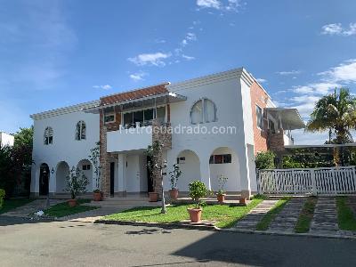 Casa de 5 alcobas en venta en Pance, Cali · foto 2 de 20