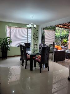 Casa de 3 alcobas en venta en Loma Benedictinos, Envigado, 220 m² · foto 12 de 19