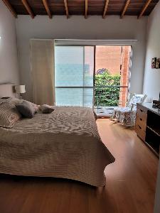 Casa de 3 alcobas en venta en Loma Benedictinos, Envigado, 220 m² · foto 18 de 19