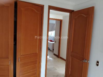 Apartamento de 4 alcobas en venta en Laureles, Medellín, 200 m² · foto 17 de 20