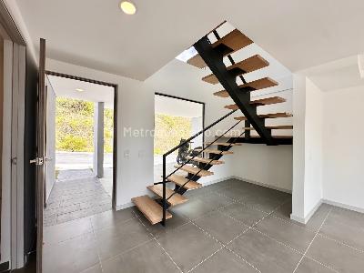 Casa de 3 alcobas en arriendo en Norteamerica, Bello, 151 m² · foto 7 de 11