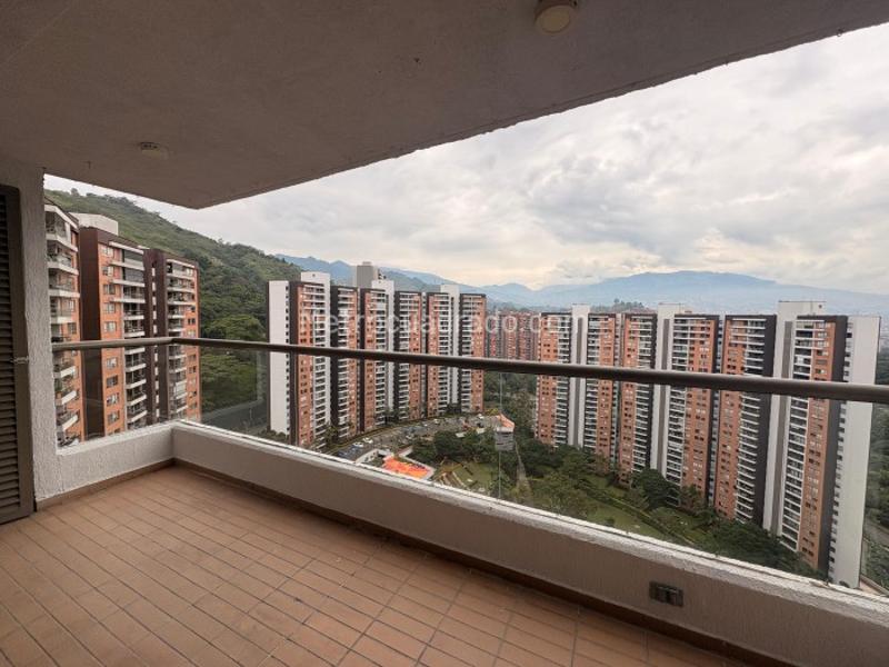 3BR Apartment in Belen with Club Amenities - 2