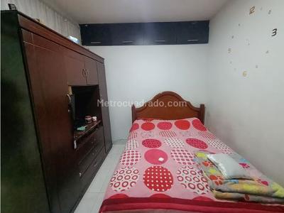 Casa de 5 alcobas en venta en Los Guayacanes, Cali, 104 m² · foto 5 de 17
