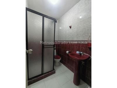 Casa de 5 alcobas en venta en Los Guayacanes, Cali, 104 m² · foto 8 de 17
