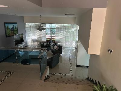 Casa de 5 alcobas en venta en Ciudad Jardin, Cali, 700 m² · foto 3 de 14