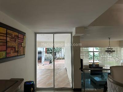 Casa de 5 alcobas en venta en Ciudad Jardin, Cali, 700 m² · foto 4 de 14
