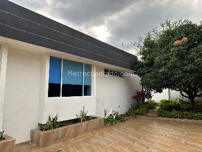 Casa de 5 alcobas en venta en Ciudad Jardin, Cali, 700 m² · foto 11 de 14
