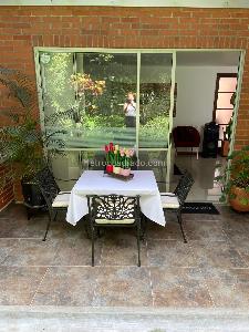 Casa de 3 alcobas en venta en Loma Benedictinos, Envigado, 220 m² · foto 4 de 20