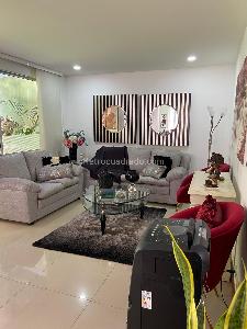 Casa de 3 alcobas en venta en Loma Benedictinos, Envigado, 220 m² · foto 5 de 20