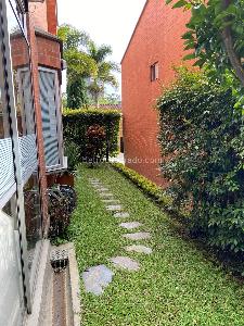 Casa de 3 alcobas en venta en Loma Benedictinos, Envigado, 220 m² · foto 8 de 20
